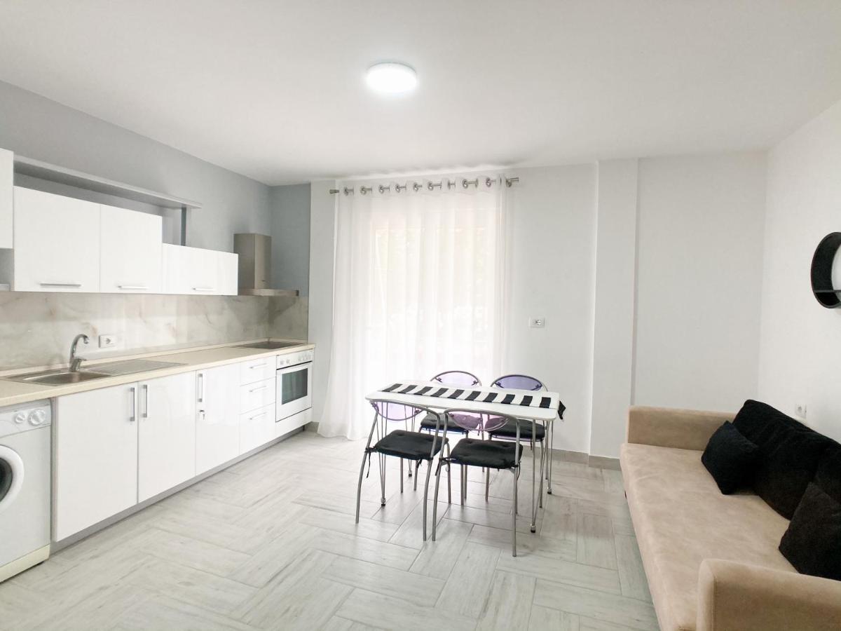Promo Price September - Home By The Sea 1 Min From The Beach 골렘 외부 사진